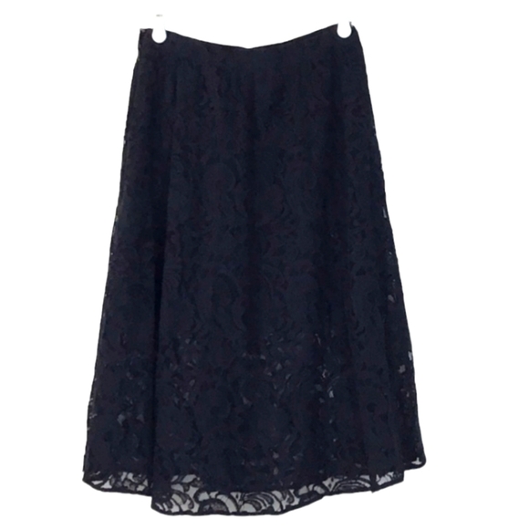 Abercrombie & Fitch Dresses & Skirts - Abercrombie & Fitch NWT Black Floral Lace Midi Skirt Women’s Size Small